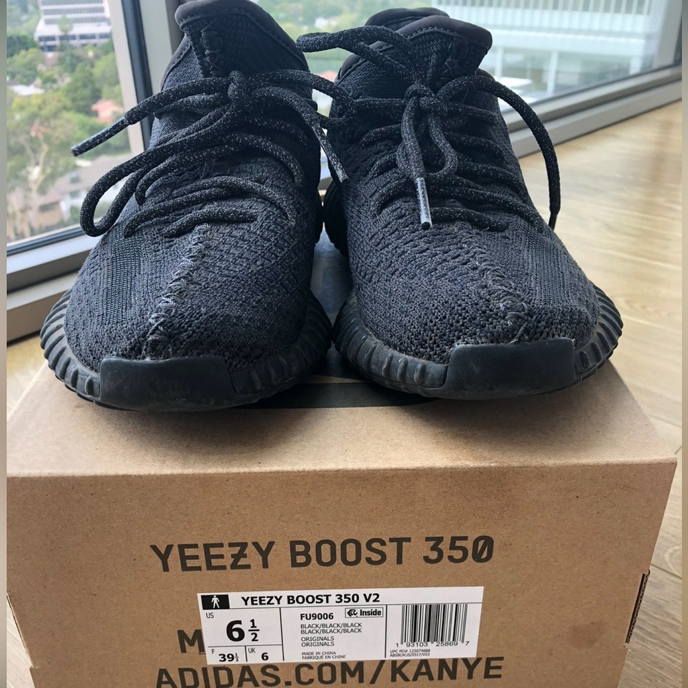 YEEZY Boots 350 V2 Black